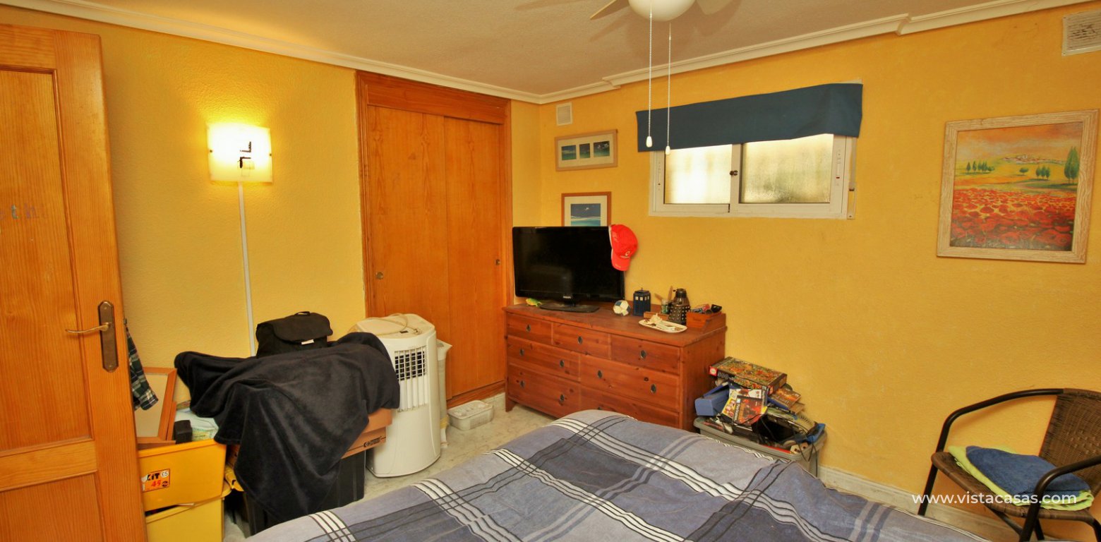 Detached villa for sale Pinada Golf Villamartin underbuild double bedroom fitted wardrobes