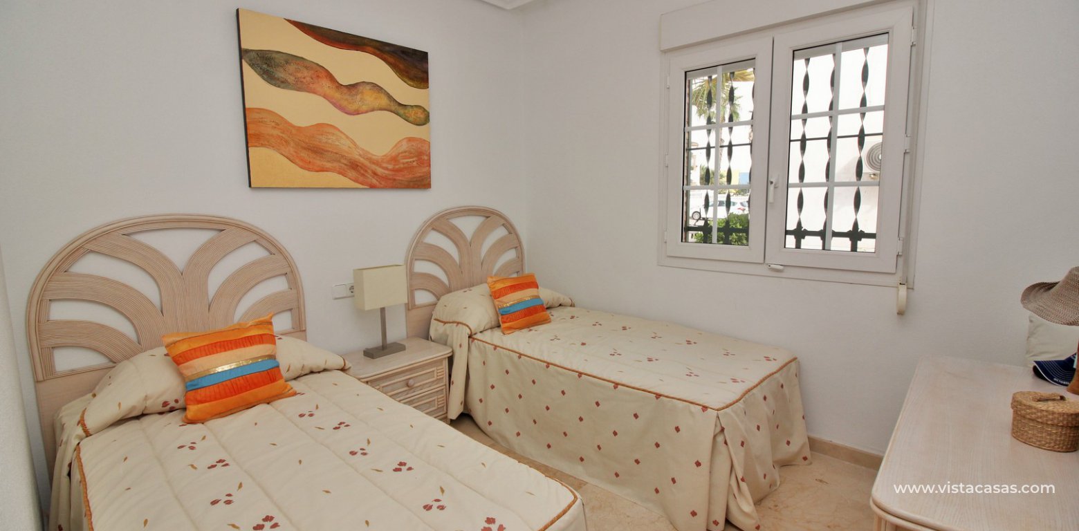 Ground floor apartment for sale R3 Las Violetas Villamartin twin bedroom