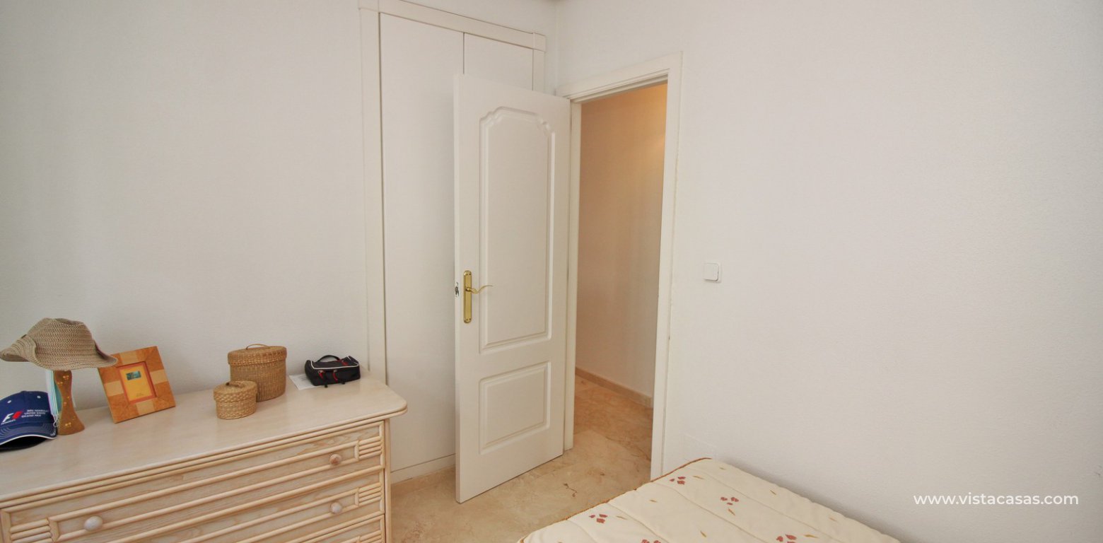 Ground floor apartment for sale R3 Las Violetas Villamartin twin bedroom fitted wardrobes