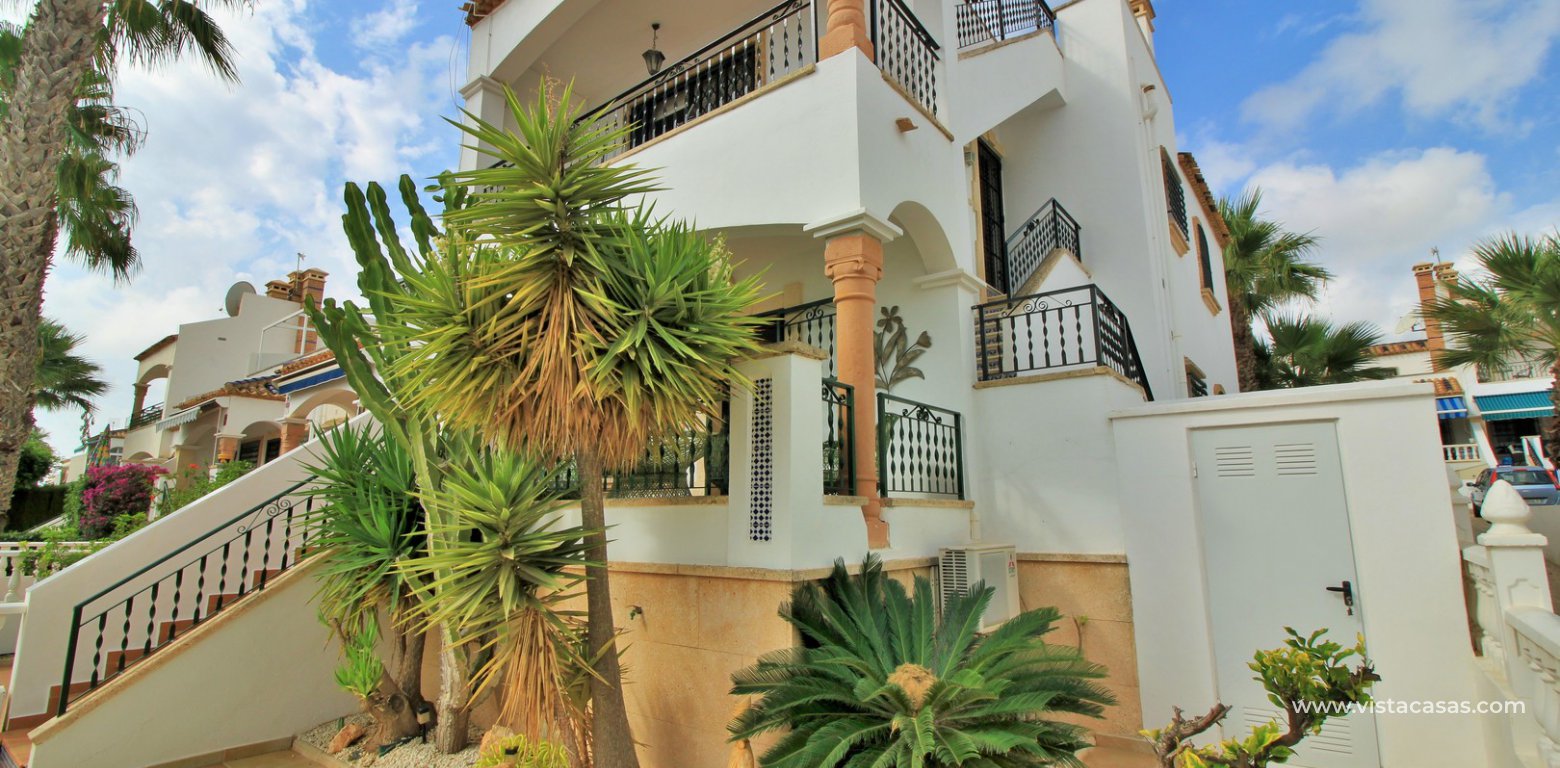 Ground floor apartment for sale R3 Las Violetas Villamartin exterior