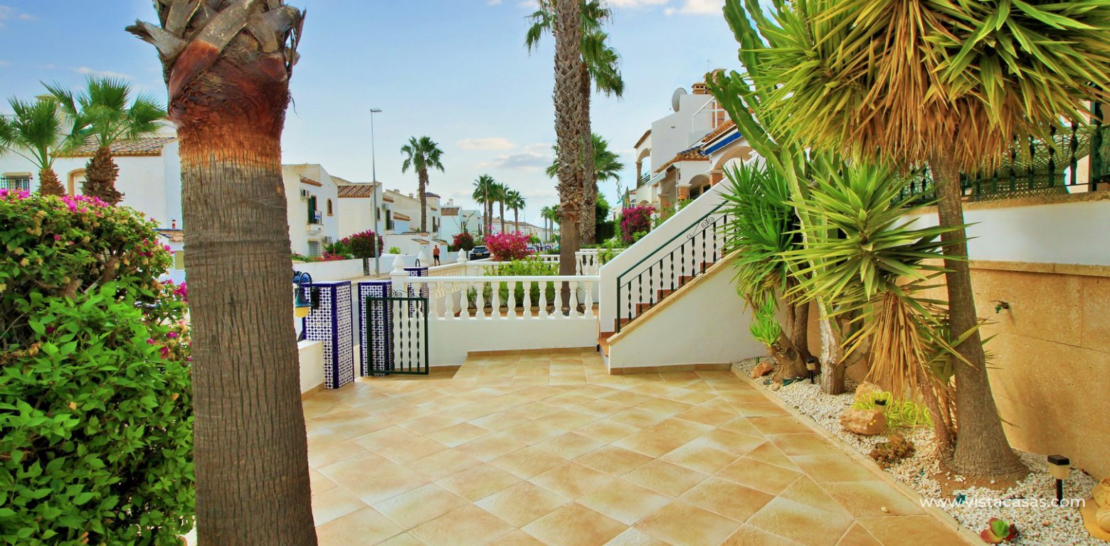 Ground floor apartment for sale R3 Las Violetas Villamartin garden