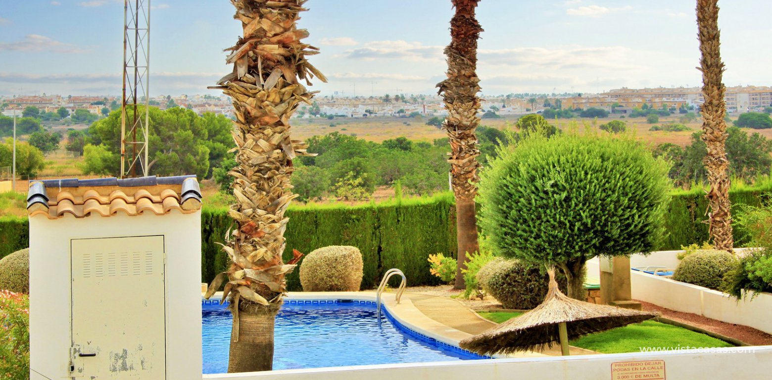 Ground floor apartment for sale R3 Las Violetas Villamartin pool view