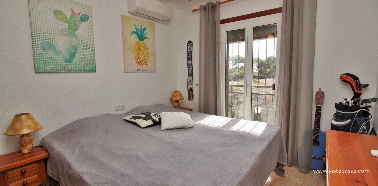 2 bedroom apartment for sale in El Mirador del Mediterraneo Villamartin master bedroom