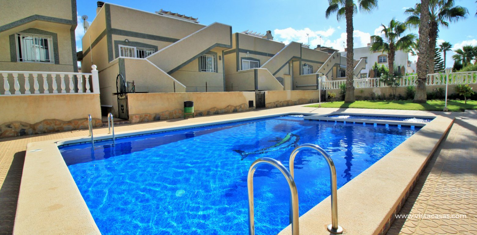 Detached villa for sale Las Violetas Villamartin pool