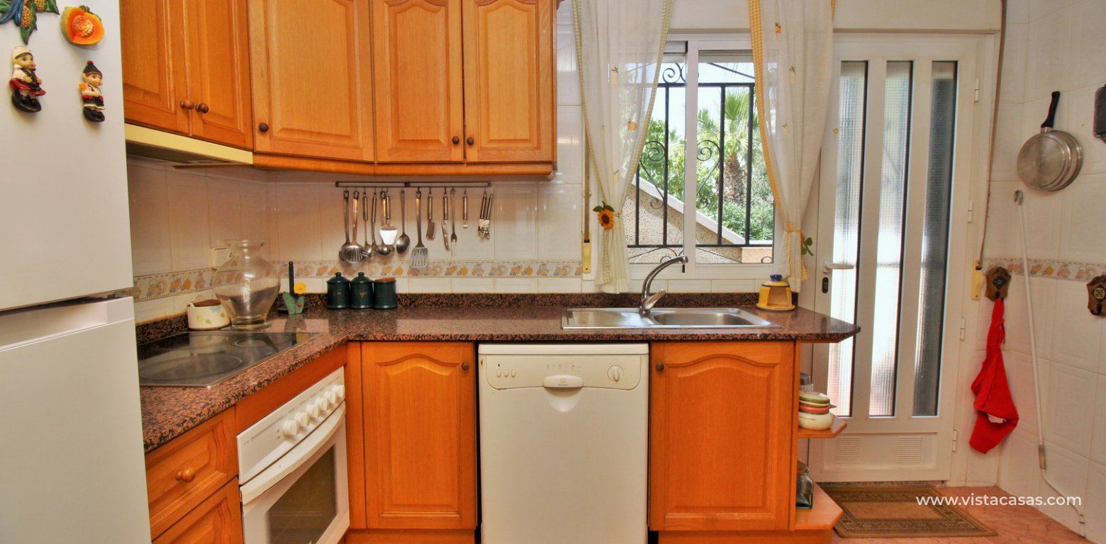 Detached villa for sale Las Violetas Villamartin kitchen