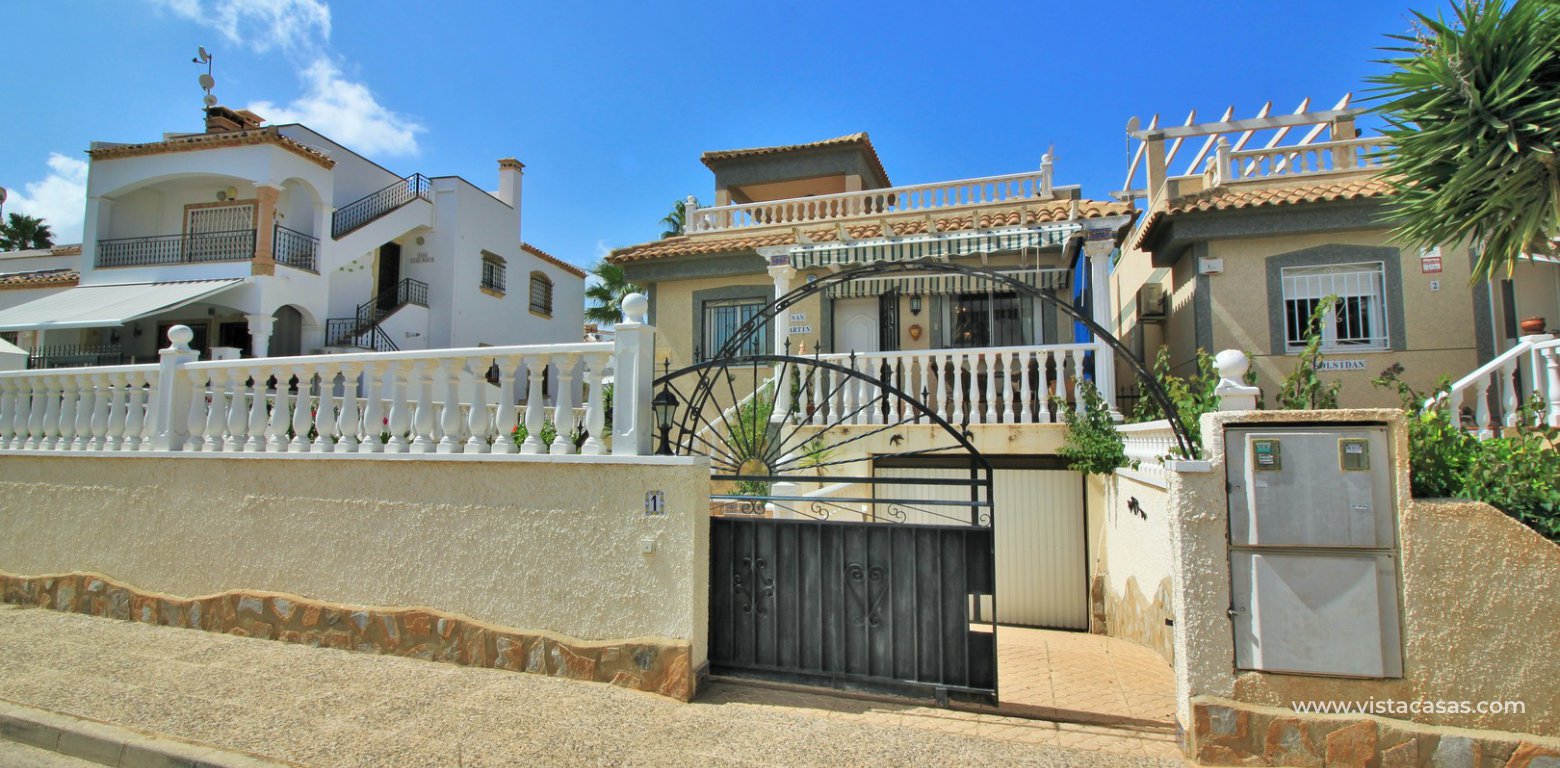 Detached villa for sale Las Violetas Villamartin underbuild exterior