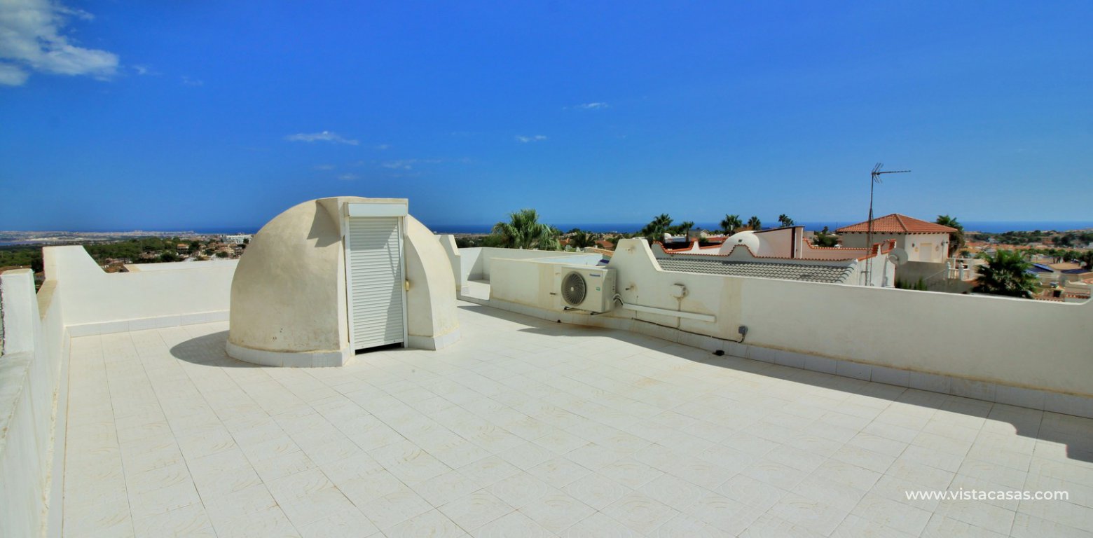 Detached villa with underbuild for sale in Villamartin solarium