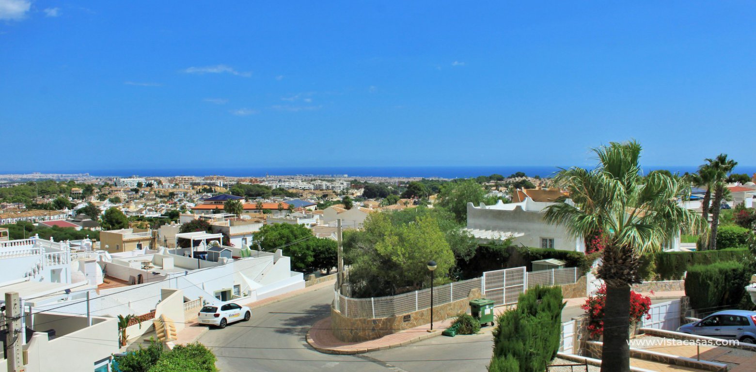 Detached villa with underbuild for sale in Villamartin sea views