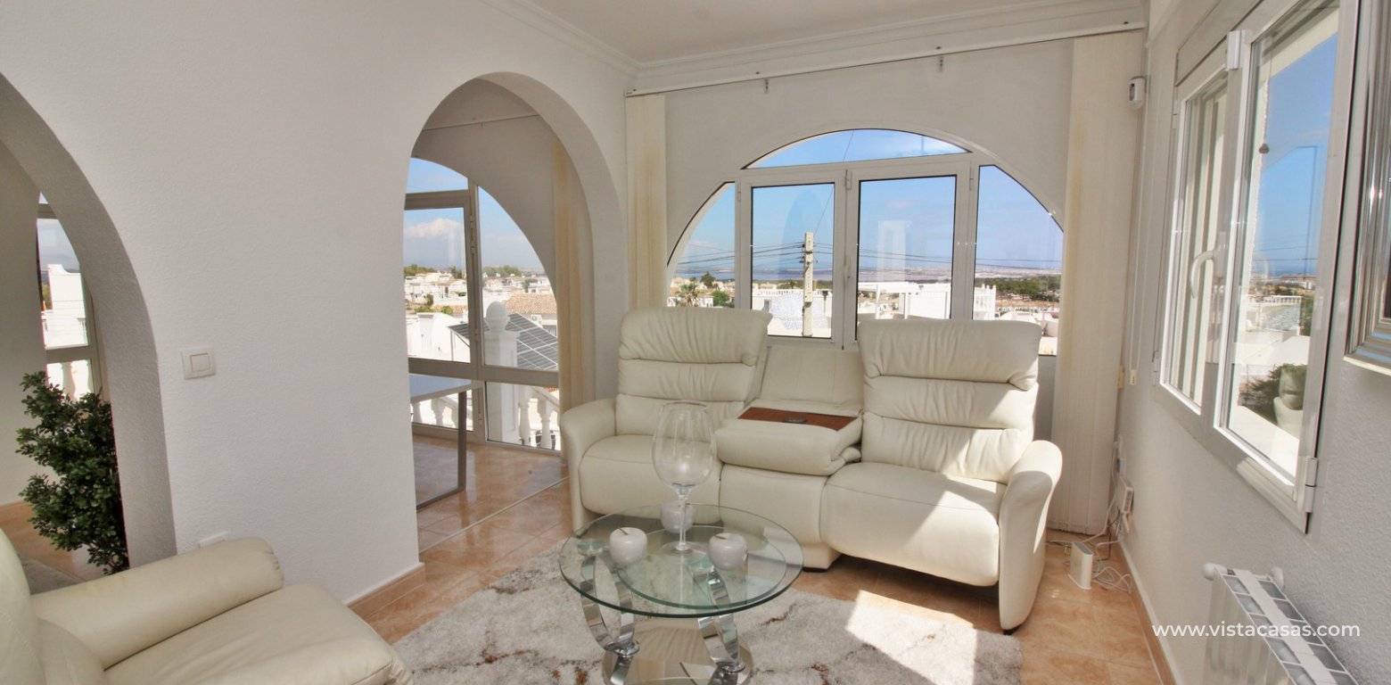 Detached villa with underbuild for sale in Villamartin lounge 3