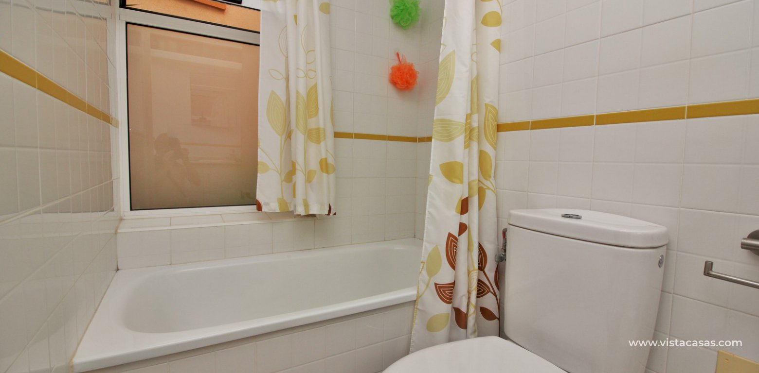 El Rincon apartment for sale Playa Flamenca master ensuite bathroom