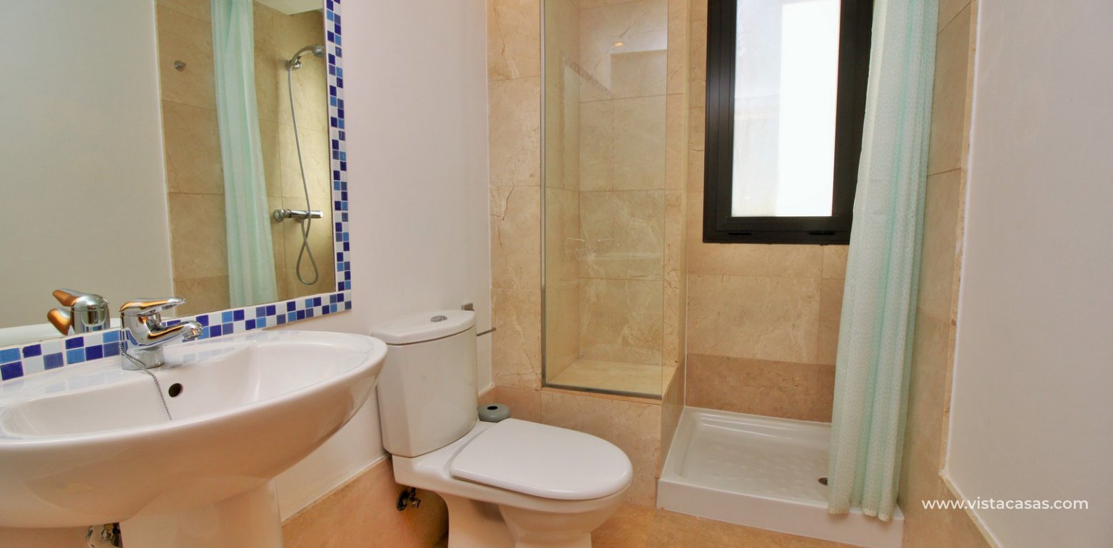 Apartment for sale in Campoamor Golf bathroom
