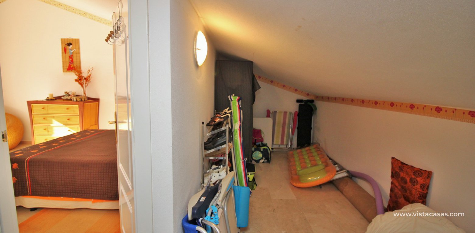 Buhardilla townhouse for sale Pau 8 Villamartin storage