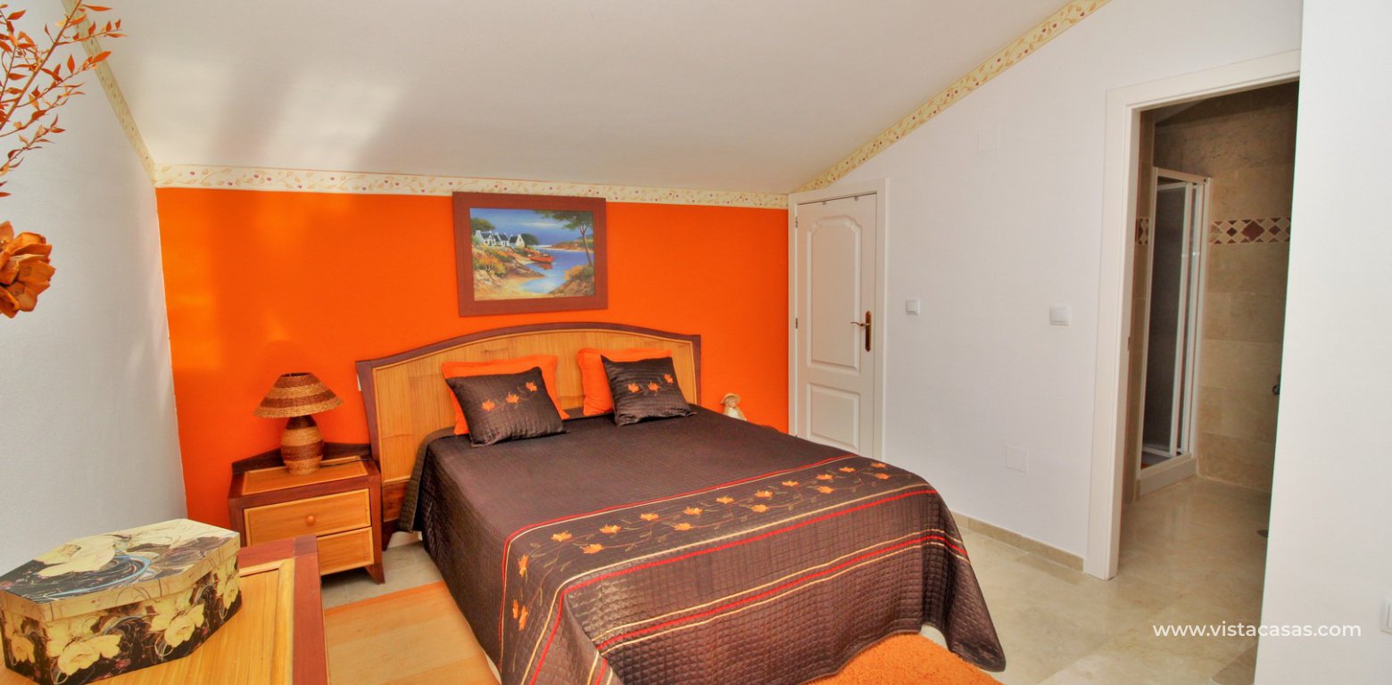 Buhardilla townhouse for sale Pau 8 Villamartin master bedroom 1