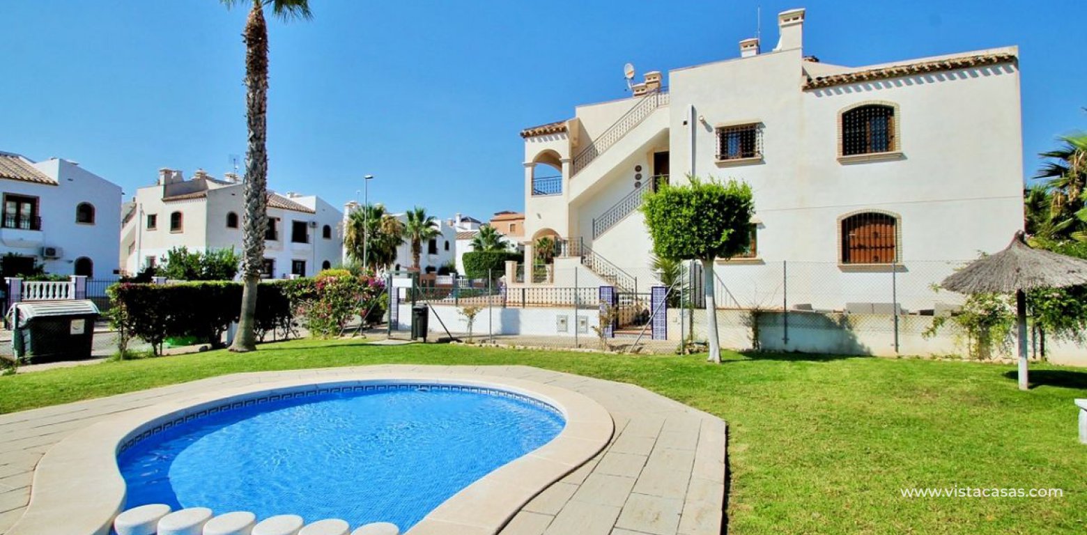 Buhardilla townhouse for sale Pau 8 Villamartin swimming pool