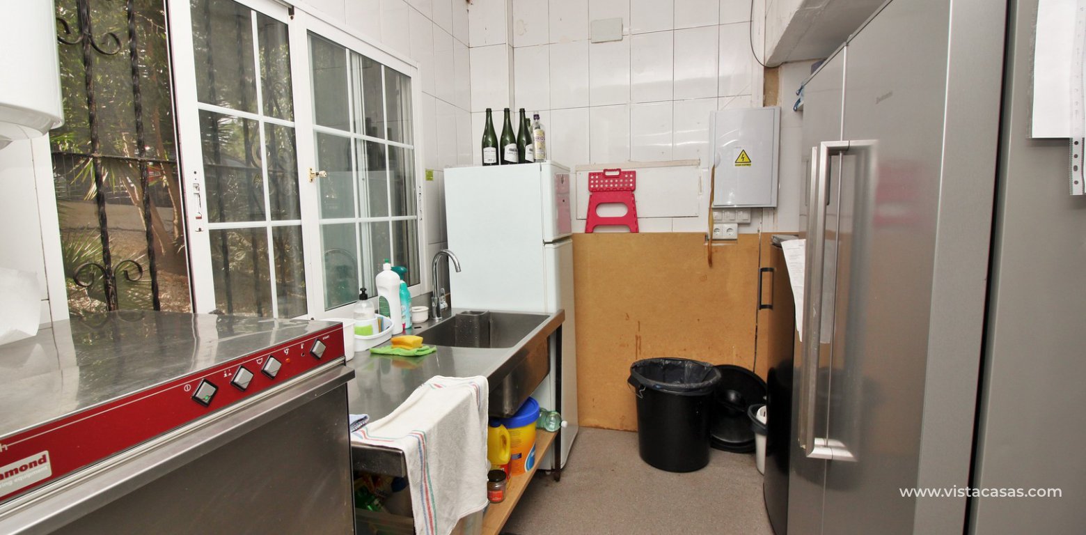 Commercial unit for sale Villamartin Plaza 9