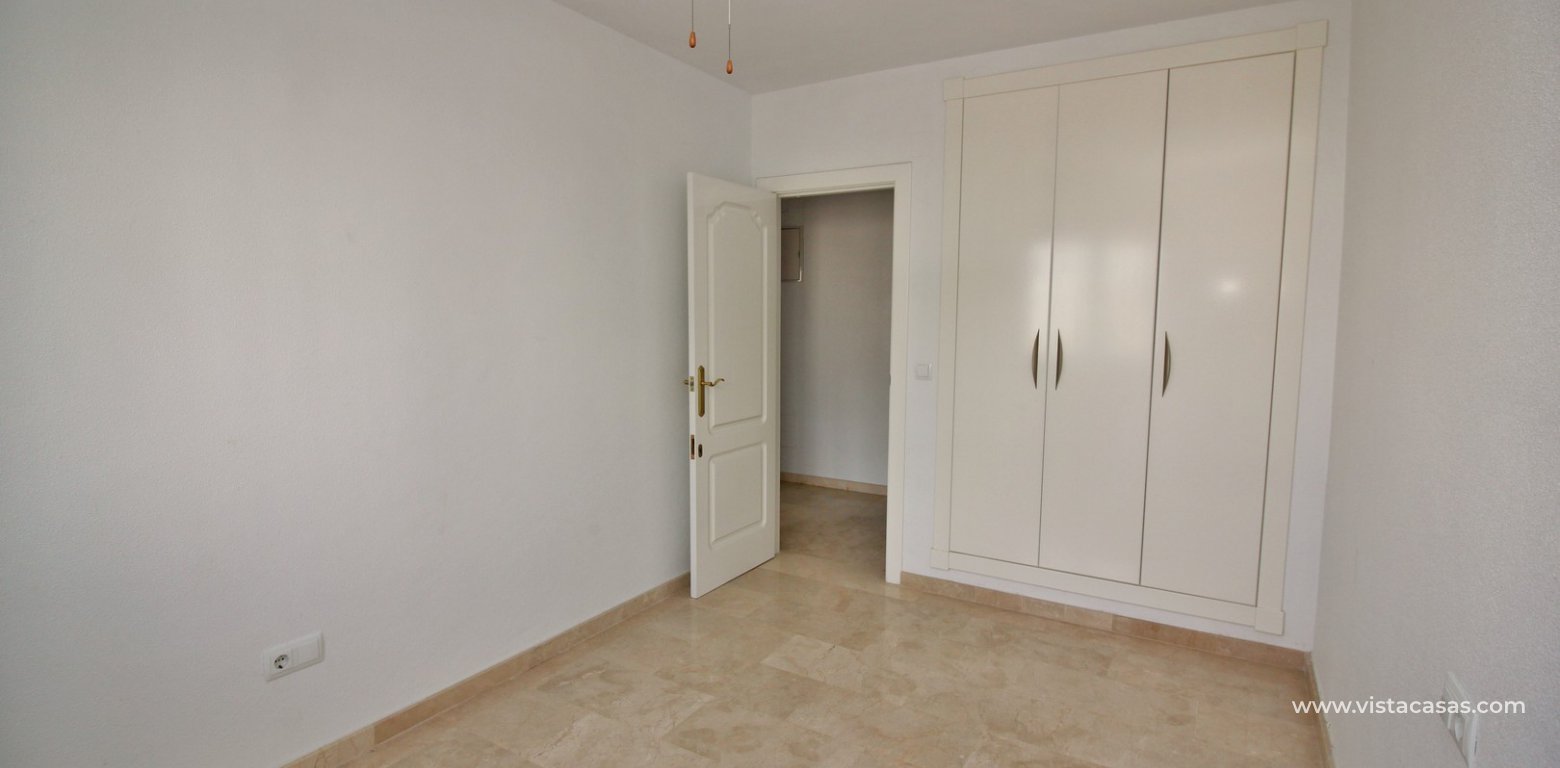 Apartment for sale Azahar Pau 8 Villamartin twin bedroom fitted wardrobes