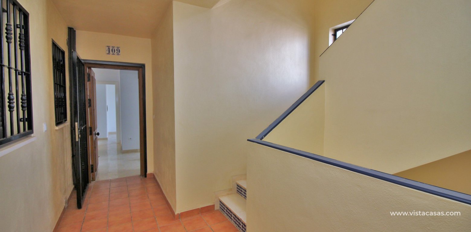 Apartment for sale Azahar Pau 8 Villamartin entrance hallway