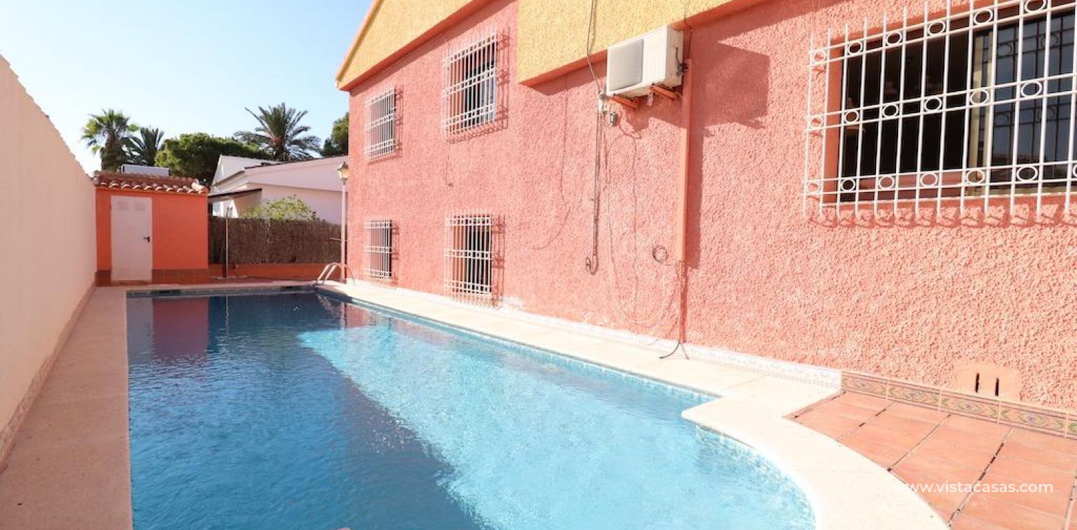 Resale - Villa - Cabo Roig