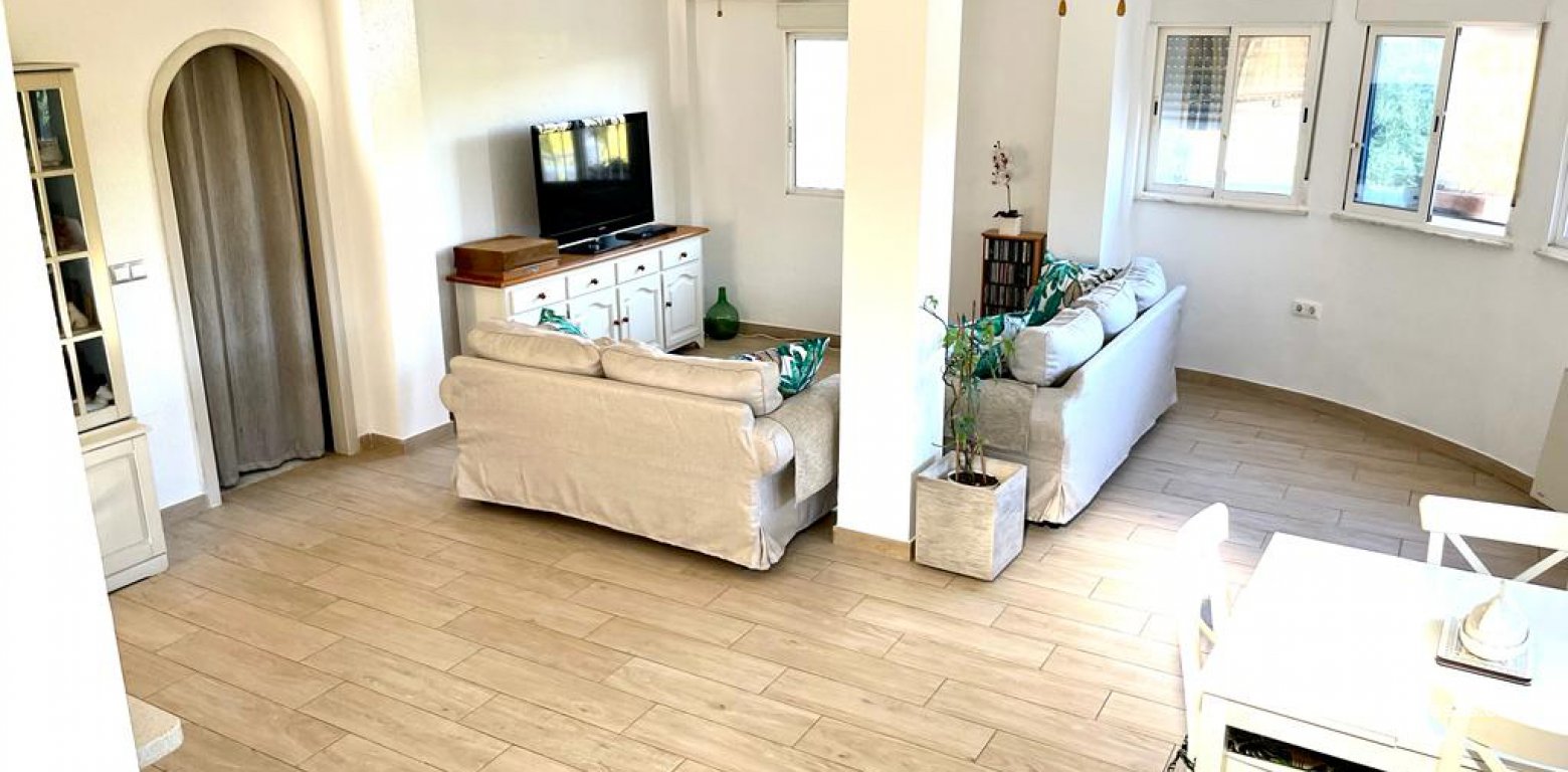 Resale - Villa - Villamartin