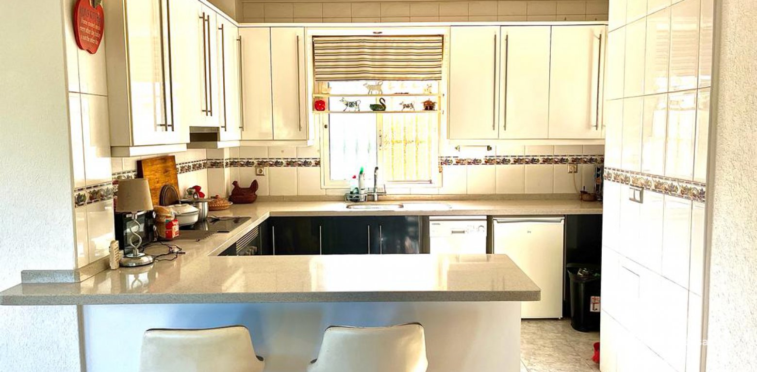 Resale - Villa - Villamartin