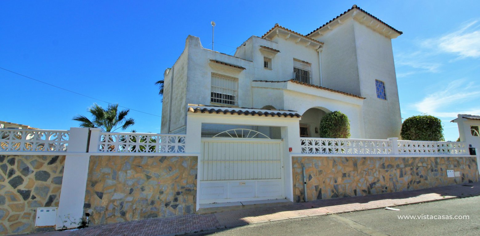 Sale - Villa - Villamartin