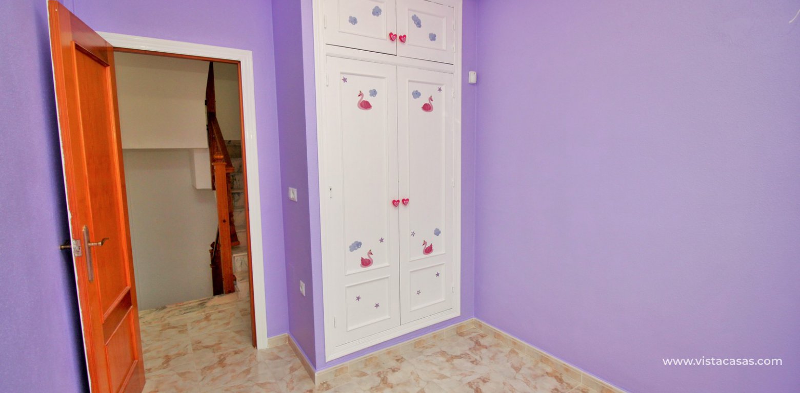 Quad house for sale in Pinada Golf I Villamartin twin bedroom fitted wardrobes