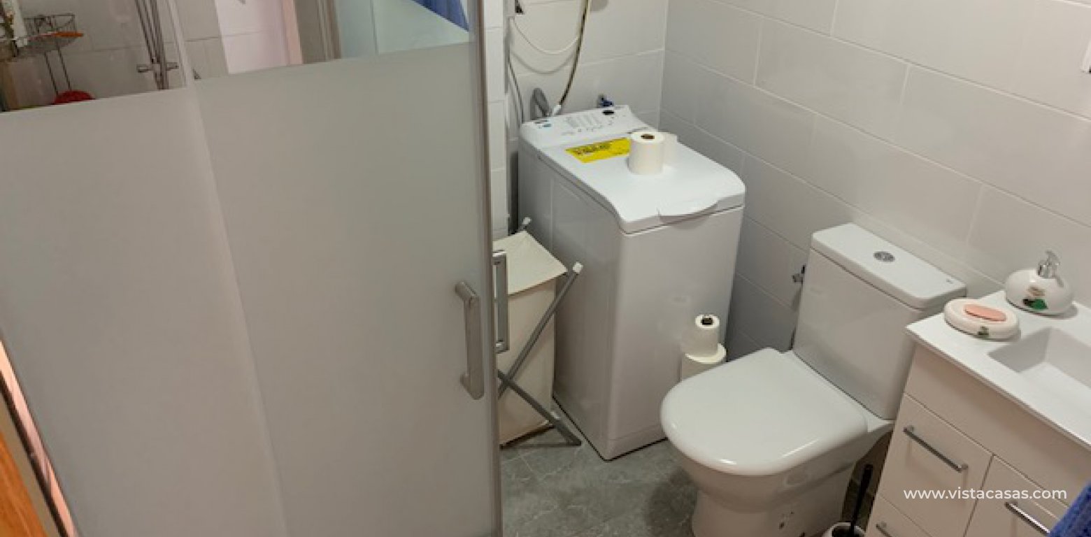 Penthouse apartment in Torrevieja bathroom