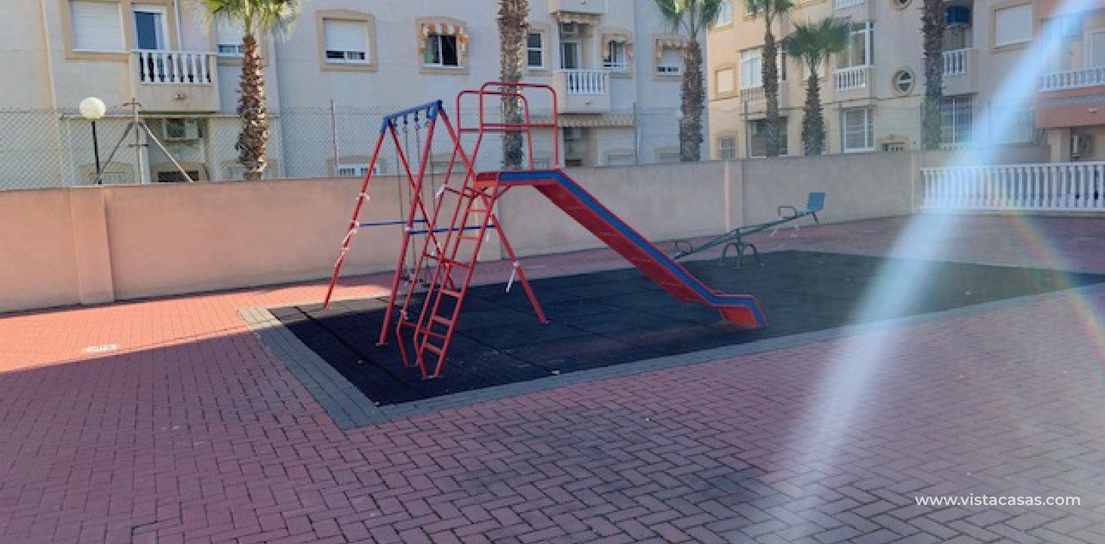 Penthouse apartment in Torrevieja playground