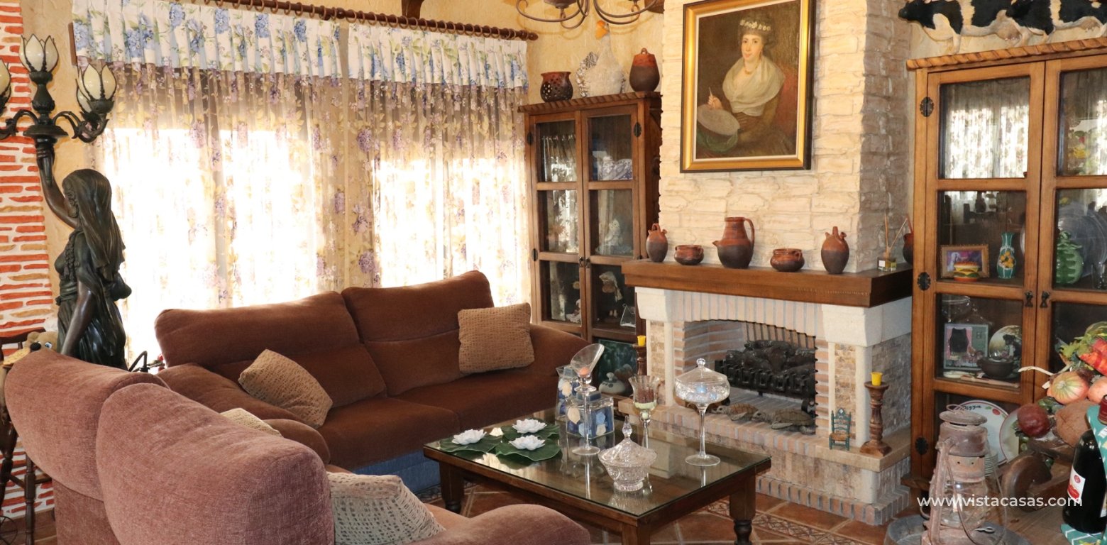 Sale - Villa - Daya Nueva