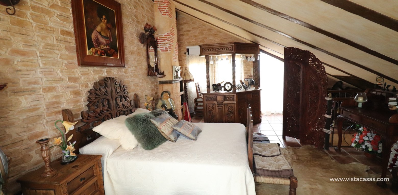 Sale - Villa - Daya Nueva