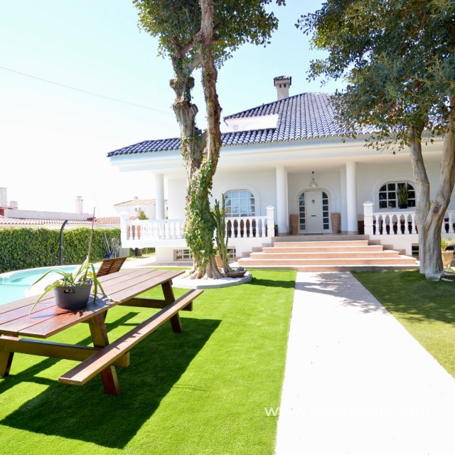 Villa - Resale - Torrevieja - Torretas