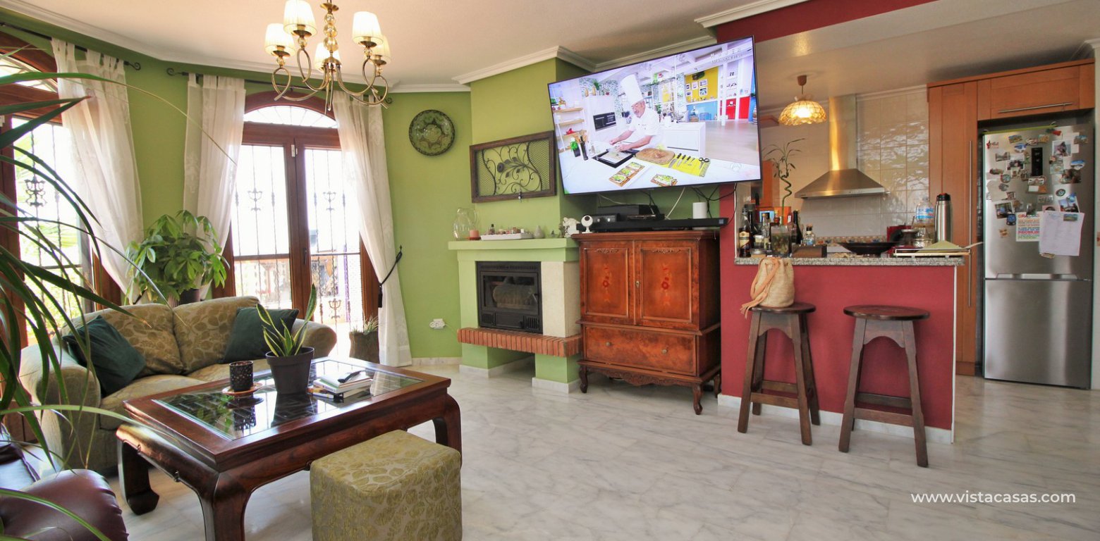 Property for sale in San Miguel de Salinas living area 2