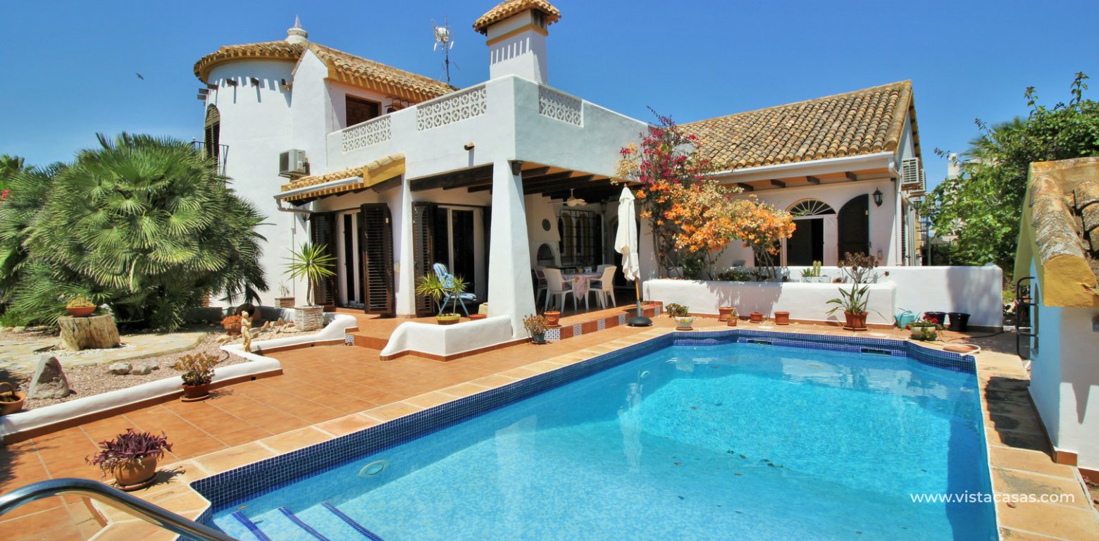 Property for sale in Villamartin front line golf