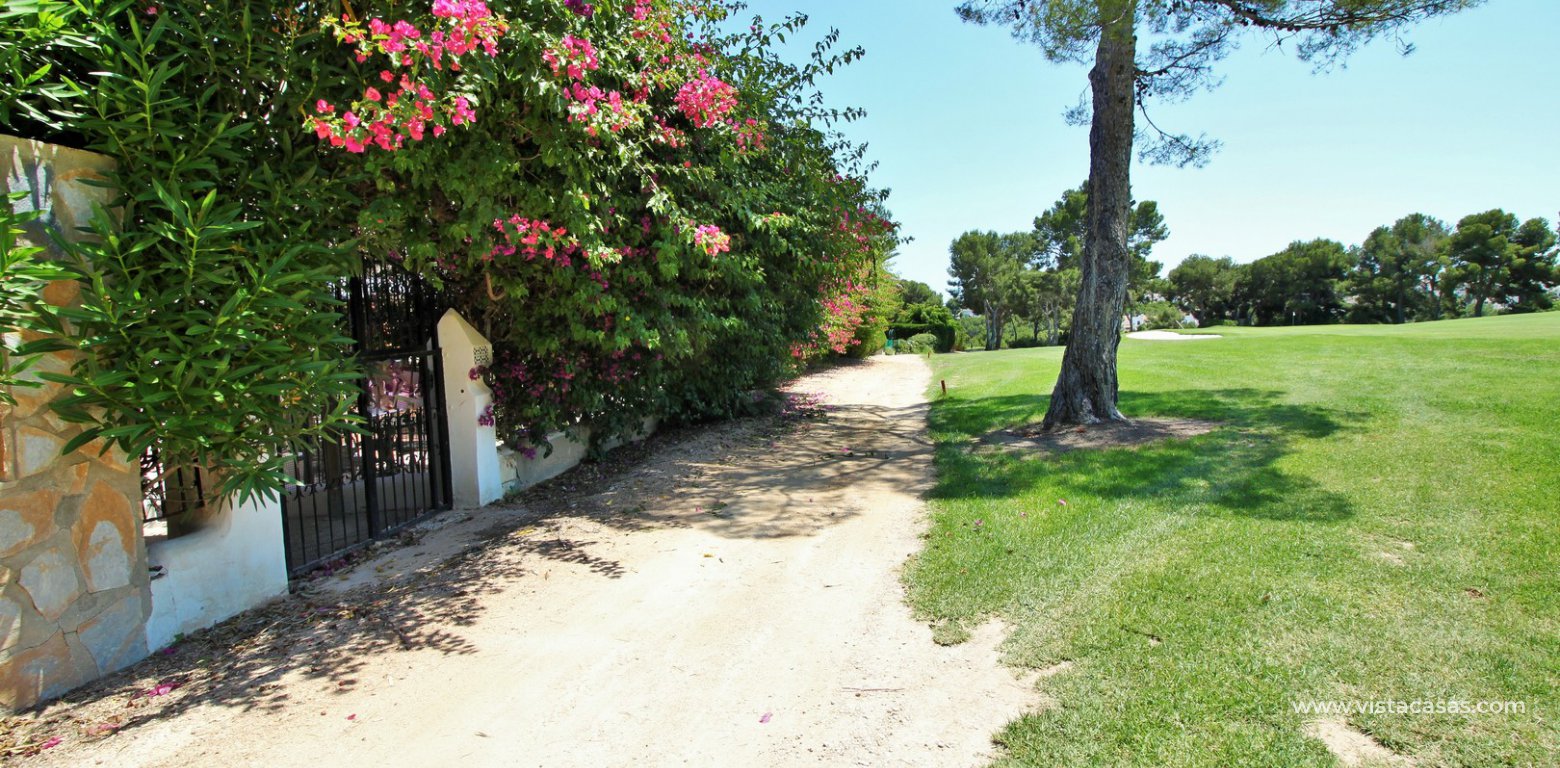 Property for sale in Villamartin direct access to golf