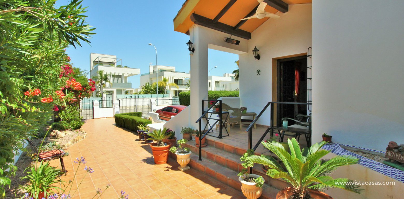 Property for sale in Villamartin entrance