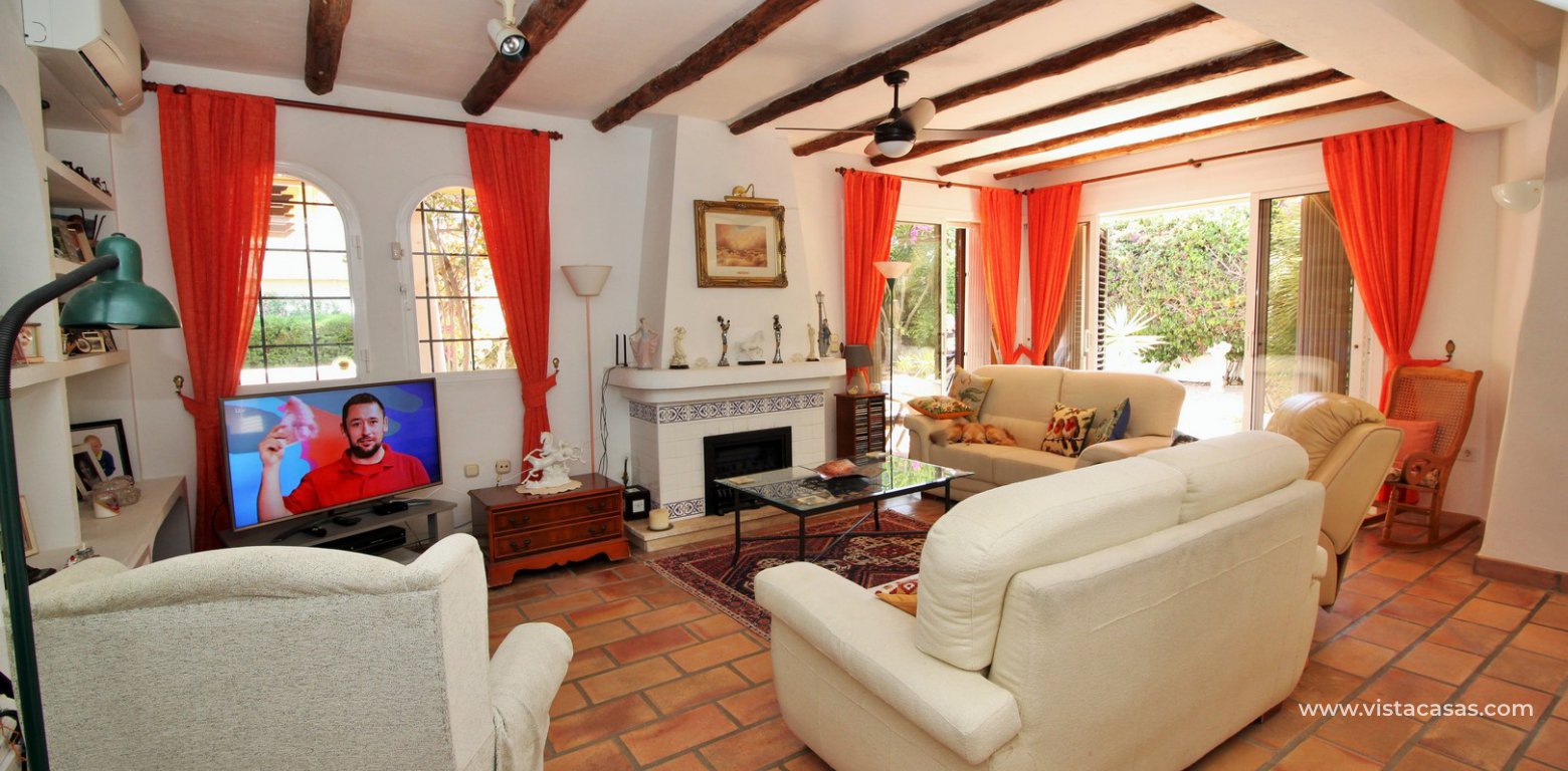 Property for sale in Villamartin lounge