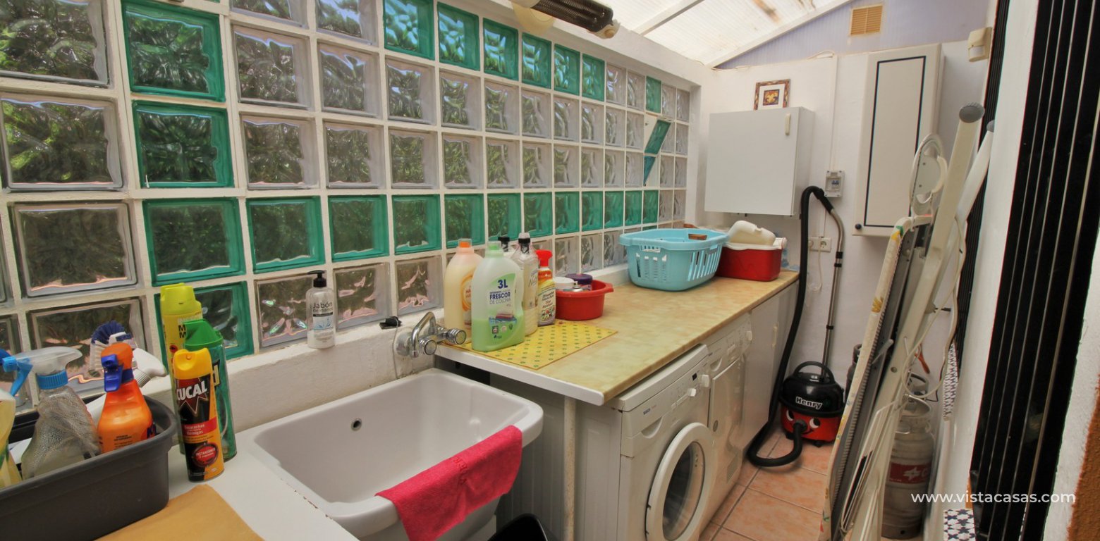Property for sale in Villamartin utility room 2