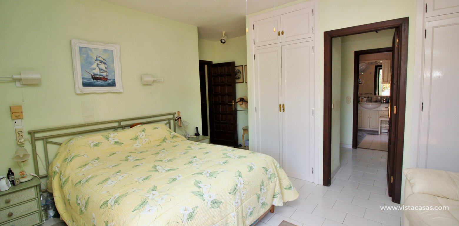 Property for sale in Villamartin master bedroom 2