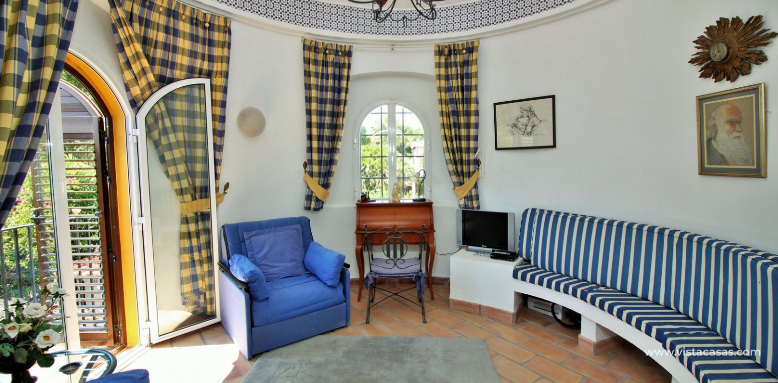 Property for sale in Villamartin tower room