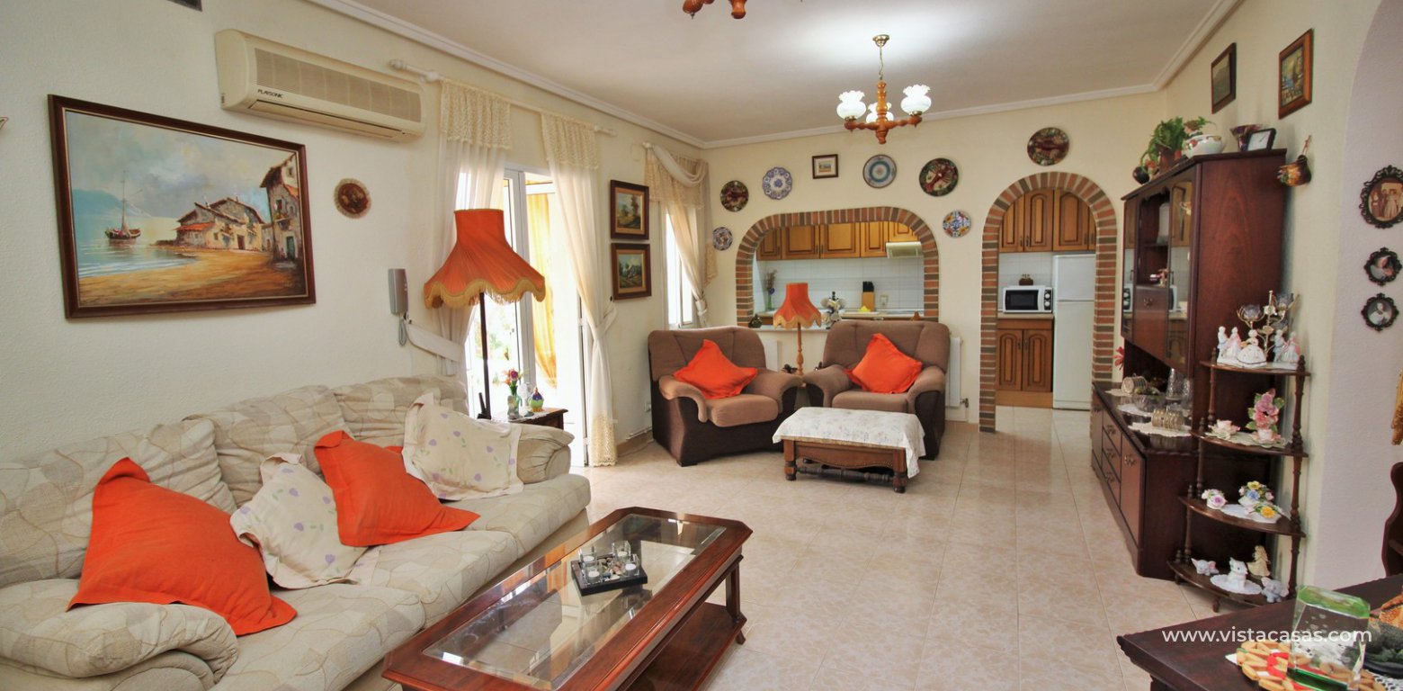 Villa for sale in Villamartin lounge 2