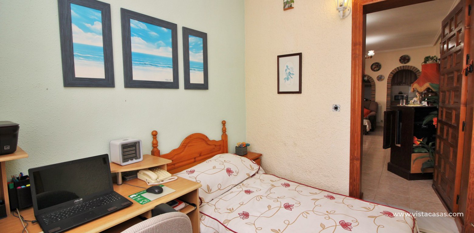 Villa for sale in Villamartin twin bedroom 2