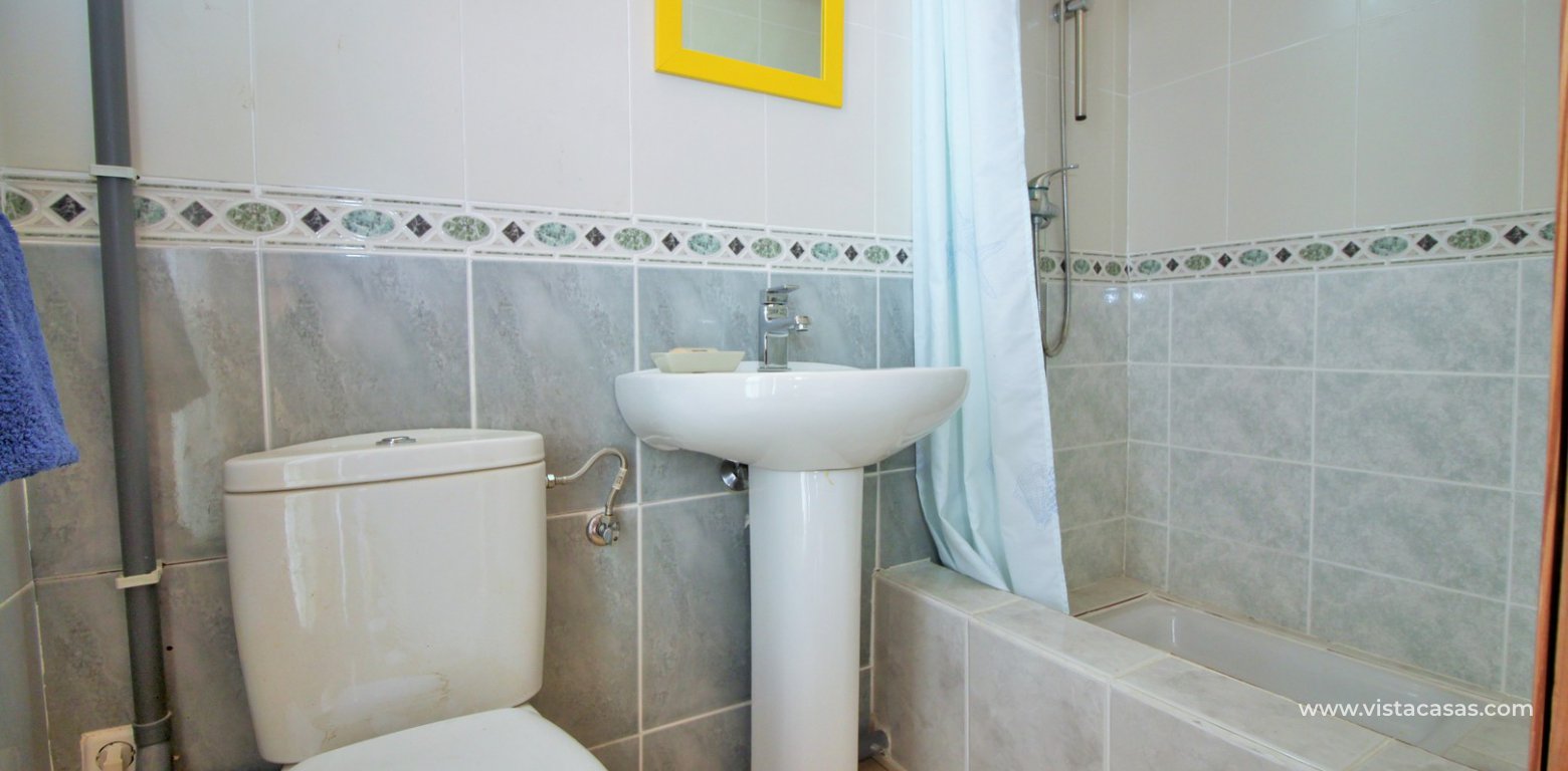 Villa for sale in Villamartin wooden annex en-suite