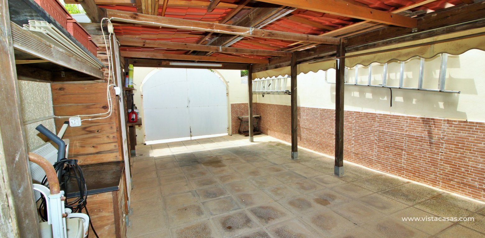 Villa for sale in Villamartin car port