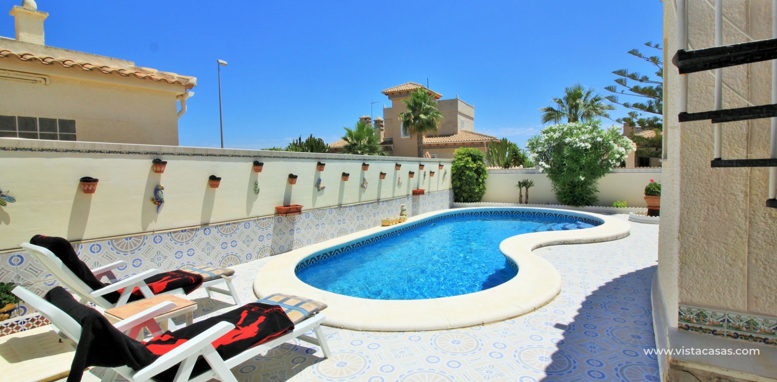 Villa for sale in Villamartin pool garden