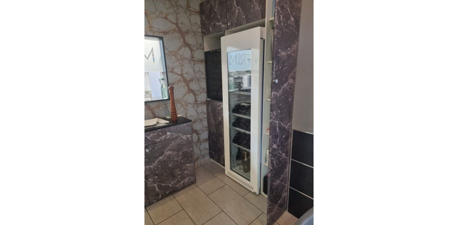 Resale - Commercial - Villamartin