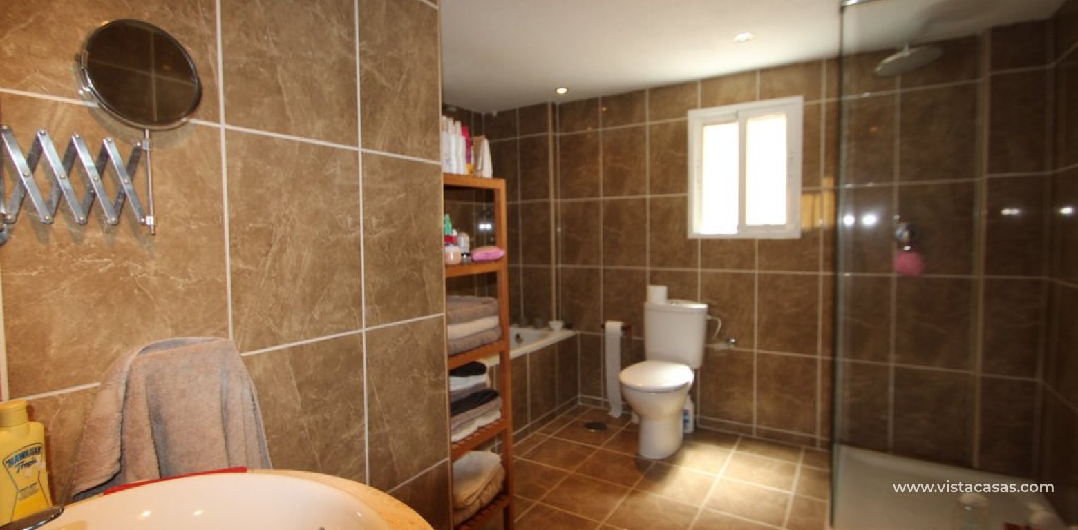 Resale - Villa - Villamartin