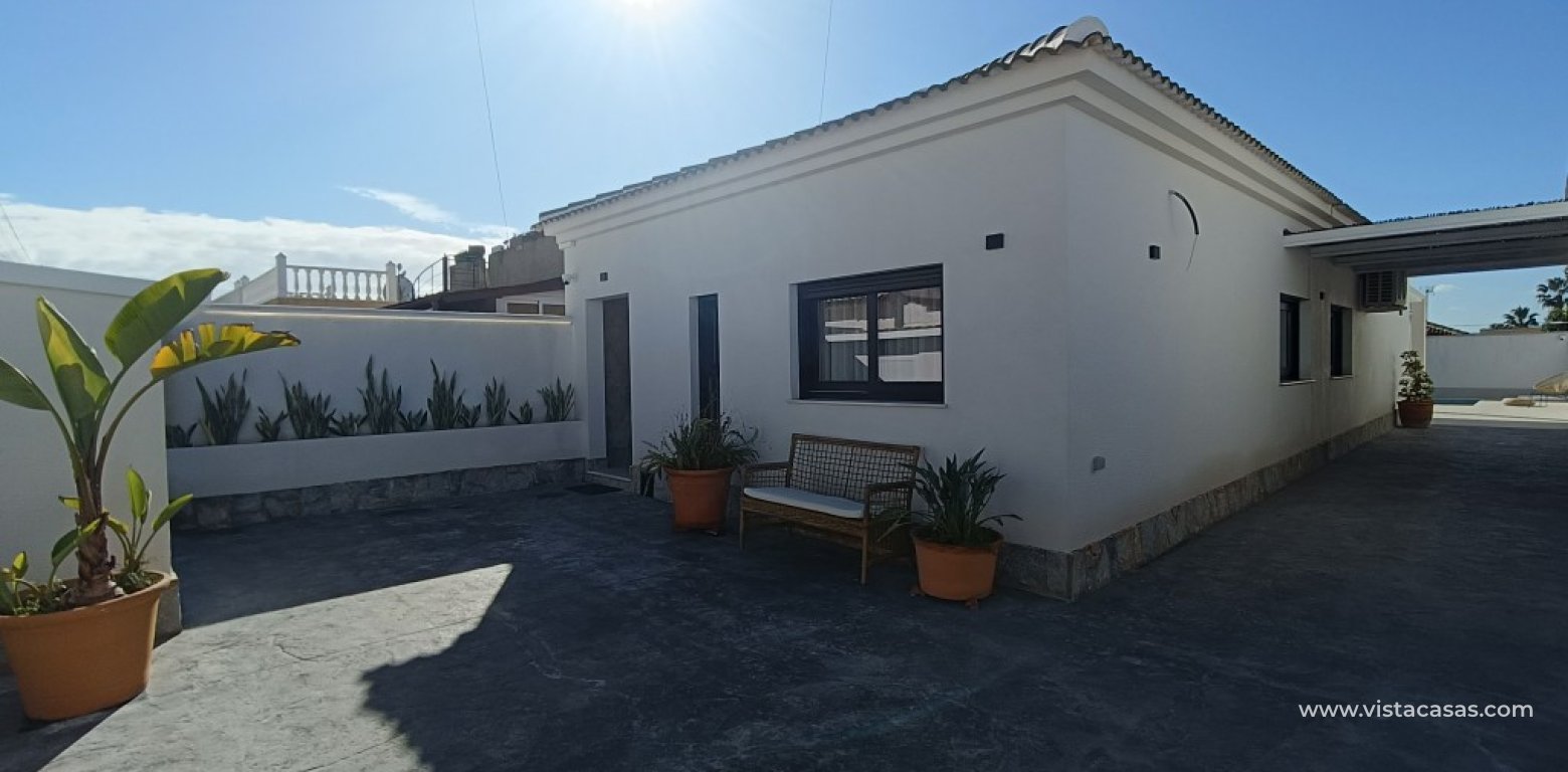 Resale - Villa - Torrevieja - El Chaparral