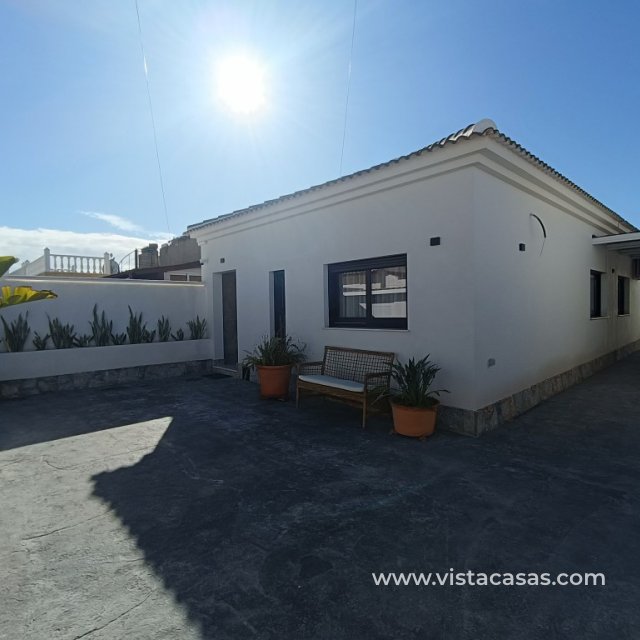 Villa - Resale - Torrevieja - El Chaparral