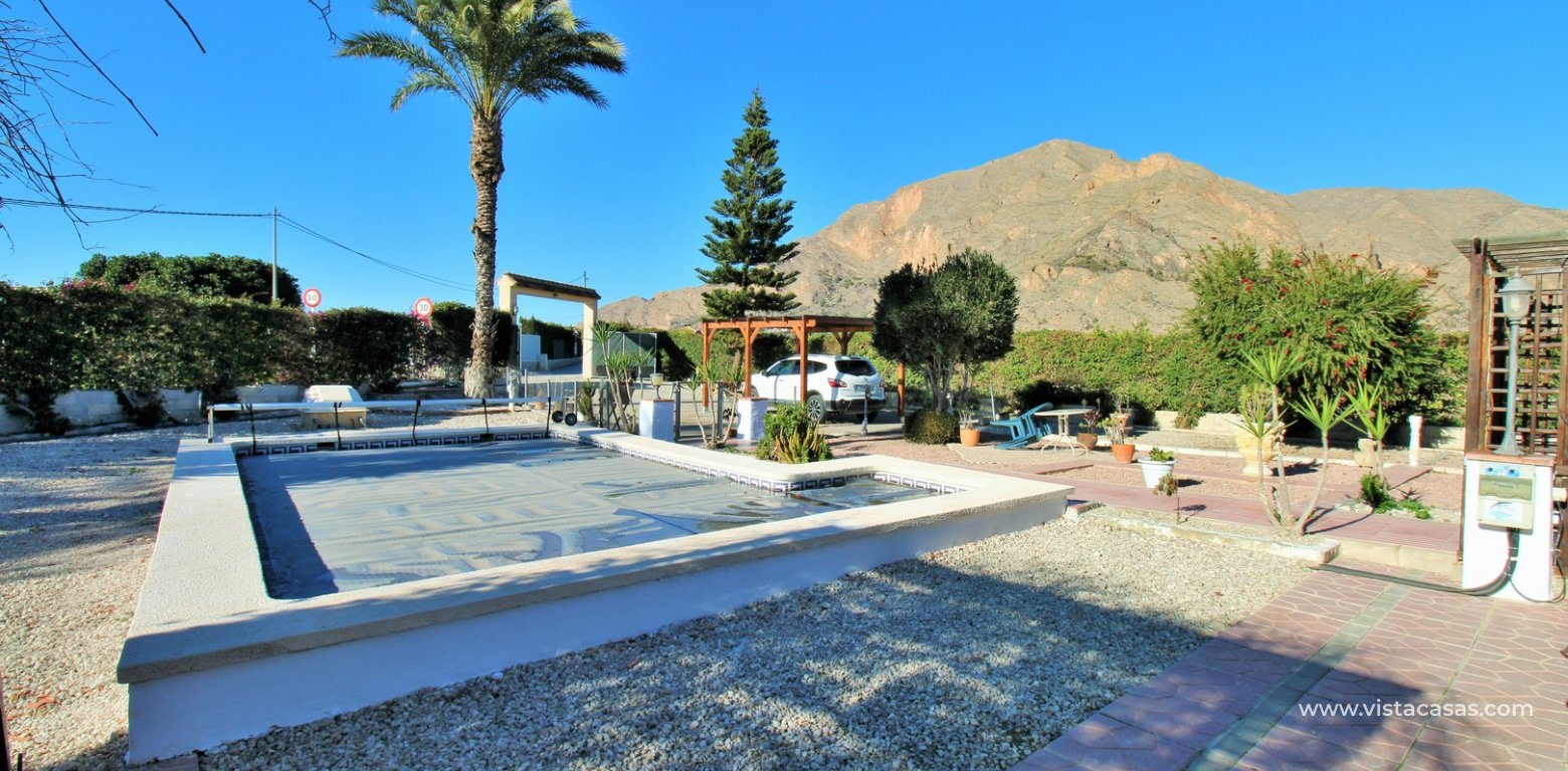 Resale - Villa - Redován