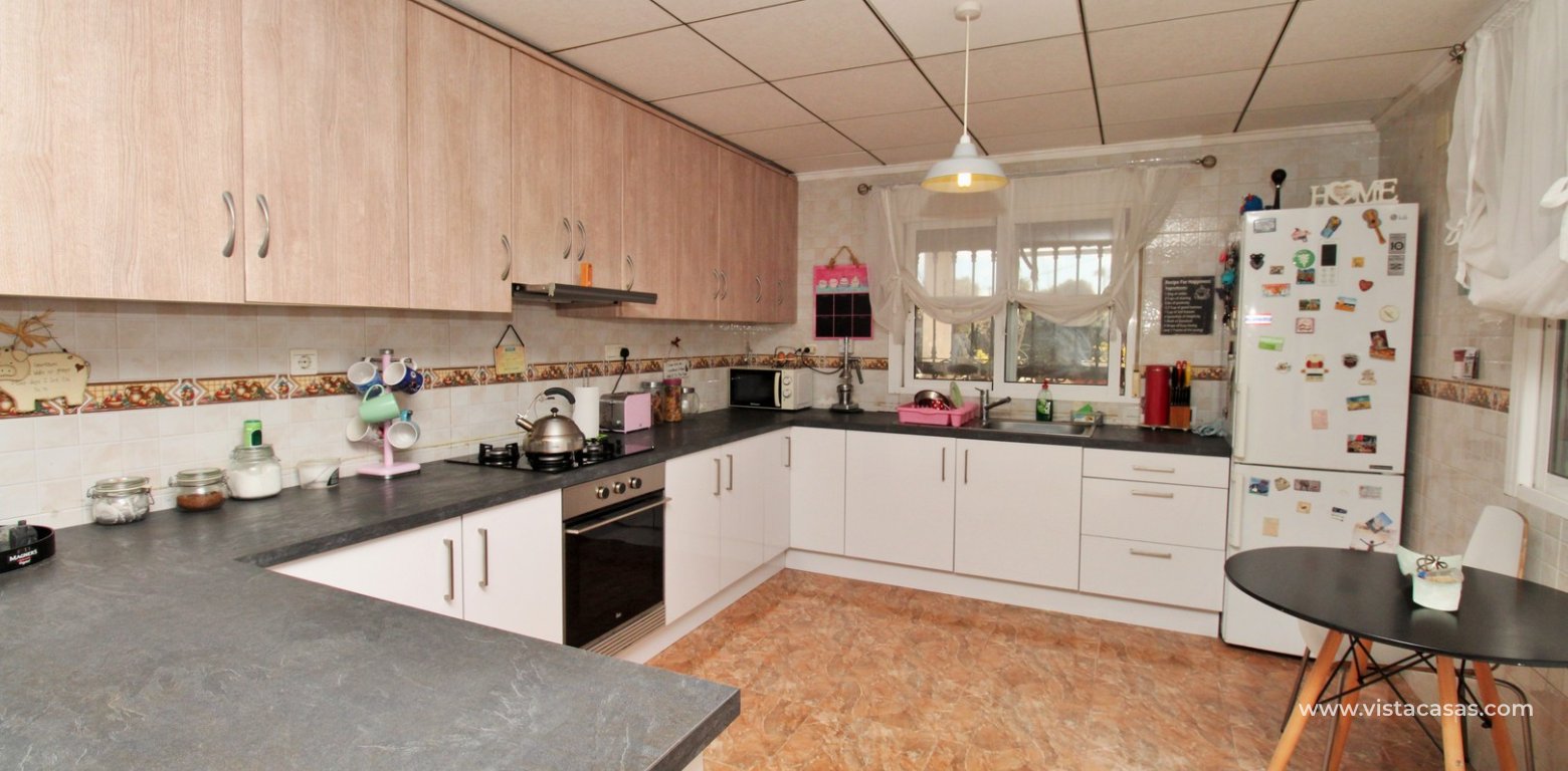 Resale - Villa - Redován